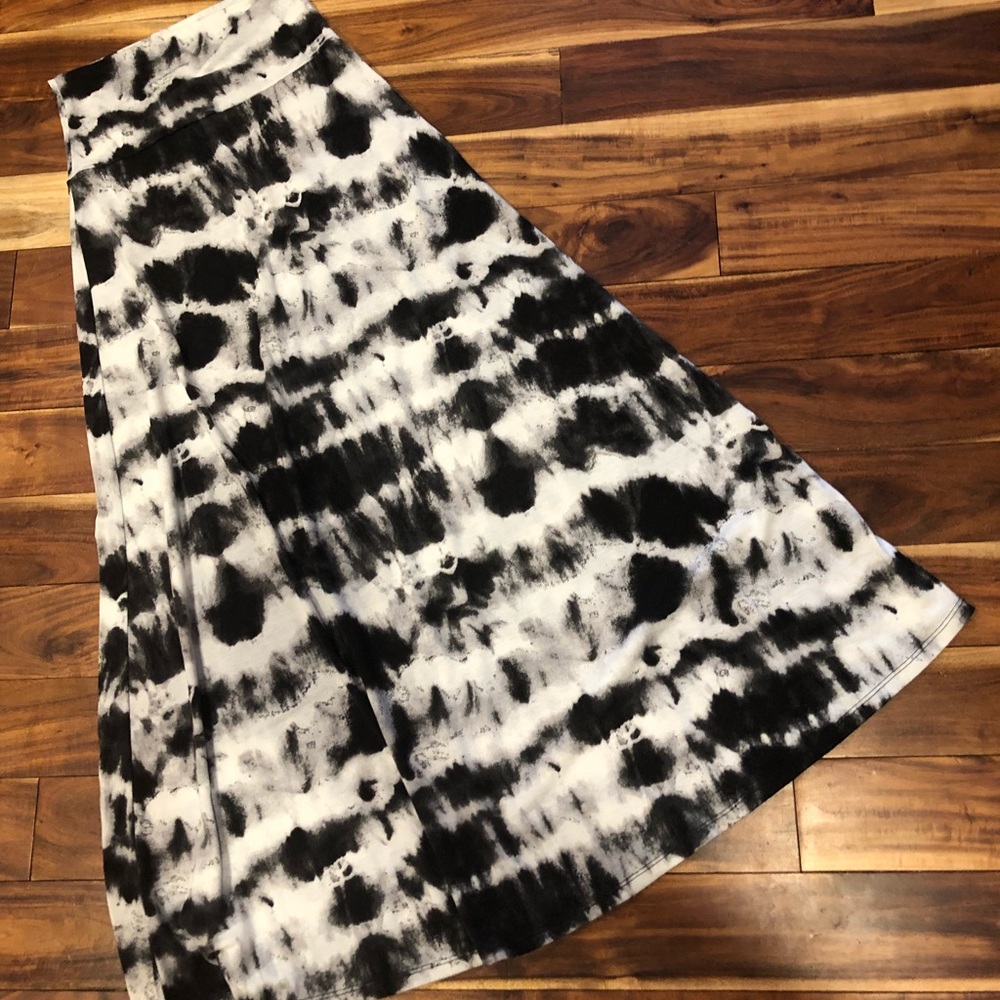 Black and White Maxi Skirt